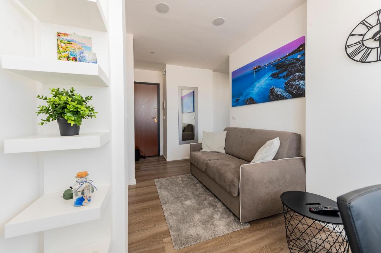 Piazza Salotto & Stazione Comfy Apartment Pescara Esterno foto