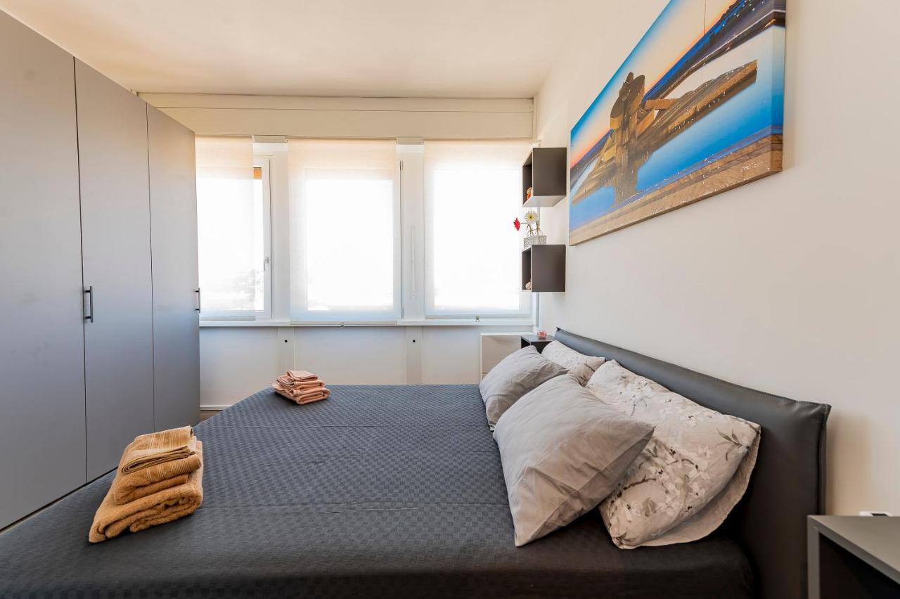 Piazza Salotto & Stazione Comfy Apartment Pescara Esterno foto