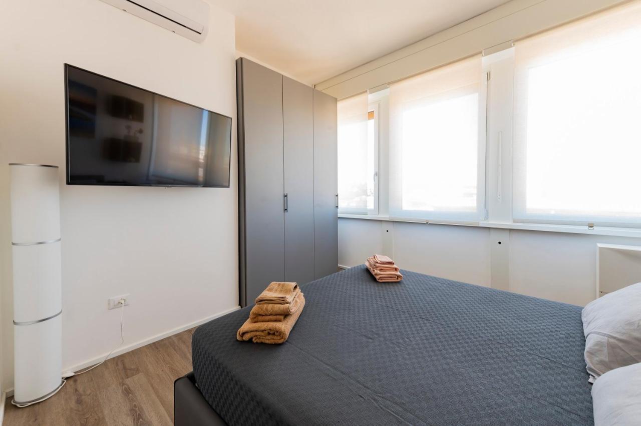 Piazza Salotto & Stazione Comfy Apartment Pescara Esterno foto
