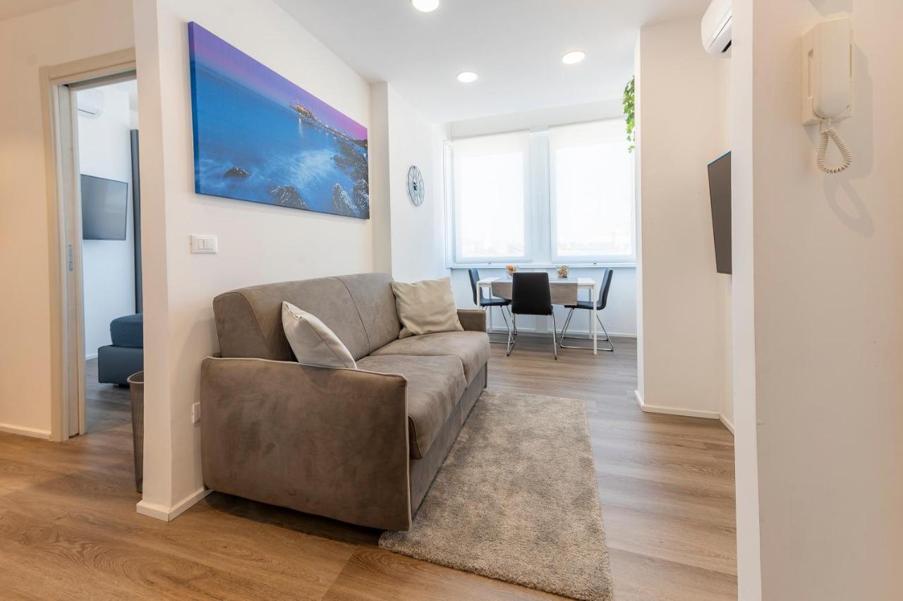 Piazza Salotto & Stazione Comfy Apartment Pescara Esterno foto