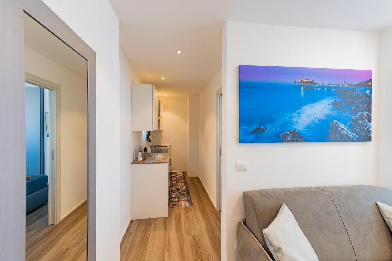 Piazza Salotto & Stazione Comfy Apartment Pescara Esterno foto