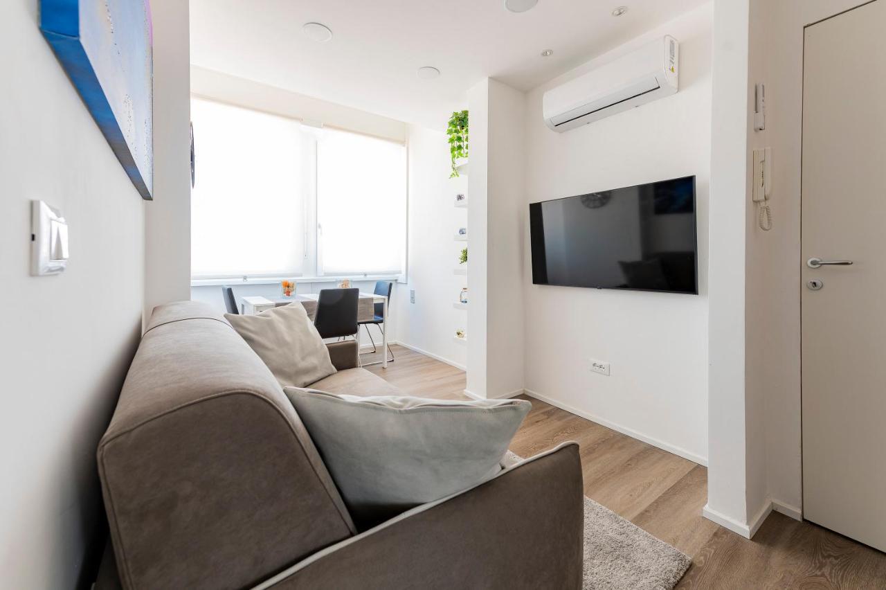 Piazza Salotto & Stazione Comfy Apartment Pescara Esterno foto